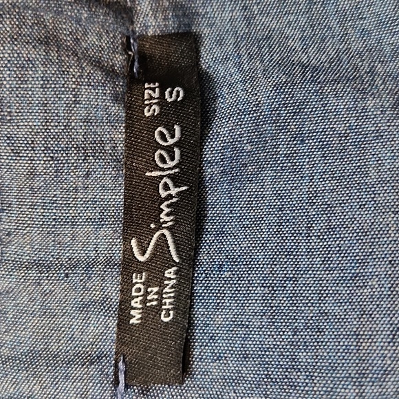 Simplee Womens Chambray Demim Embroiderd Romper Size SM Floral Boho Adjustable - Picture 9 of 11